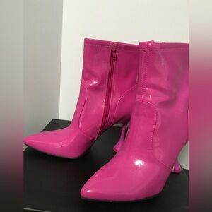 International Concepts Ibrina Stylish Pink Women's Vinyl Booties